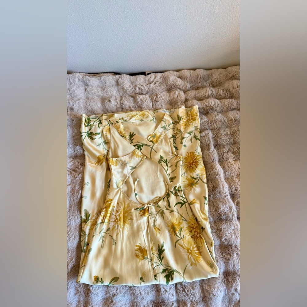 Reformation Anaiis Silk Dress in Honeyglow. Brand new without tags, never worn. - Picture 14 of 16